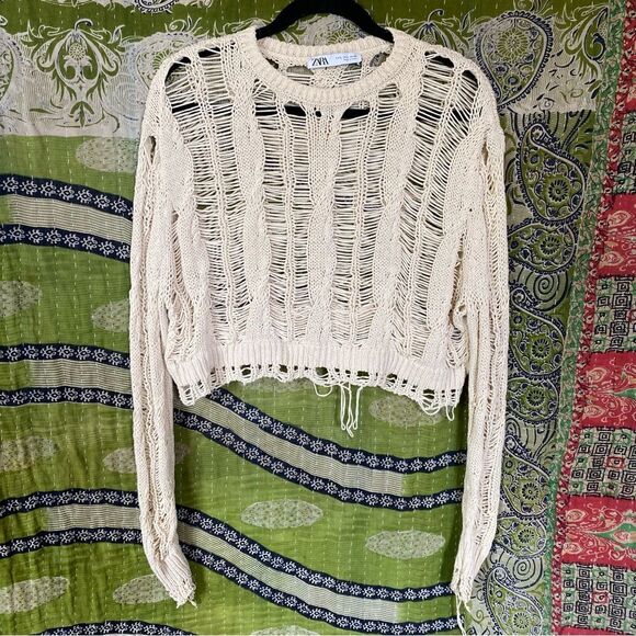 Zara Distressed Beige Laddered Knit Long Sleeve Crop Top Size Small - Picture 3 of 16